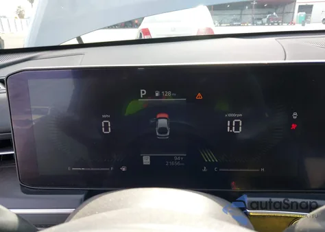 2025 Kia K5 Gt-Line z USA, uszkodzony, nr VIN KNAG64J71S5284404